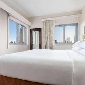 King Junior Suite Empire State Building Skyview